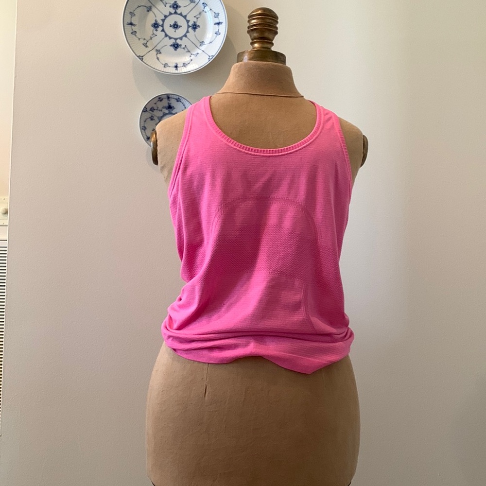 Lululemon pink tank top size 6